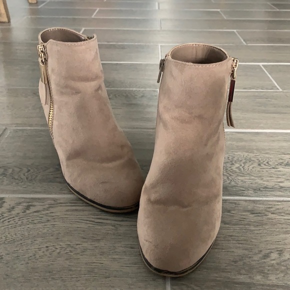 Apt. 9 Shoes - Apt 9 Tan Boots